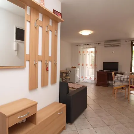 Apartment Lidija *